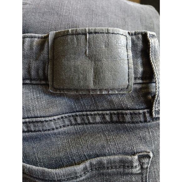 Levi's 712 Jeans Women Size 28x32 Slim Black Denim Pockets Zip Fly - Picture 10 of 12